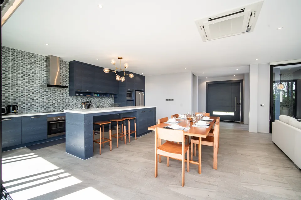 The kitchen and dining area
